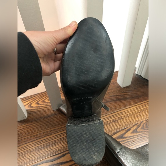 KENDALL x KYLIE Boots - Picture 9 of 11